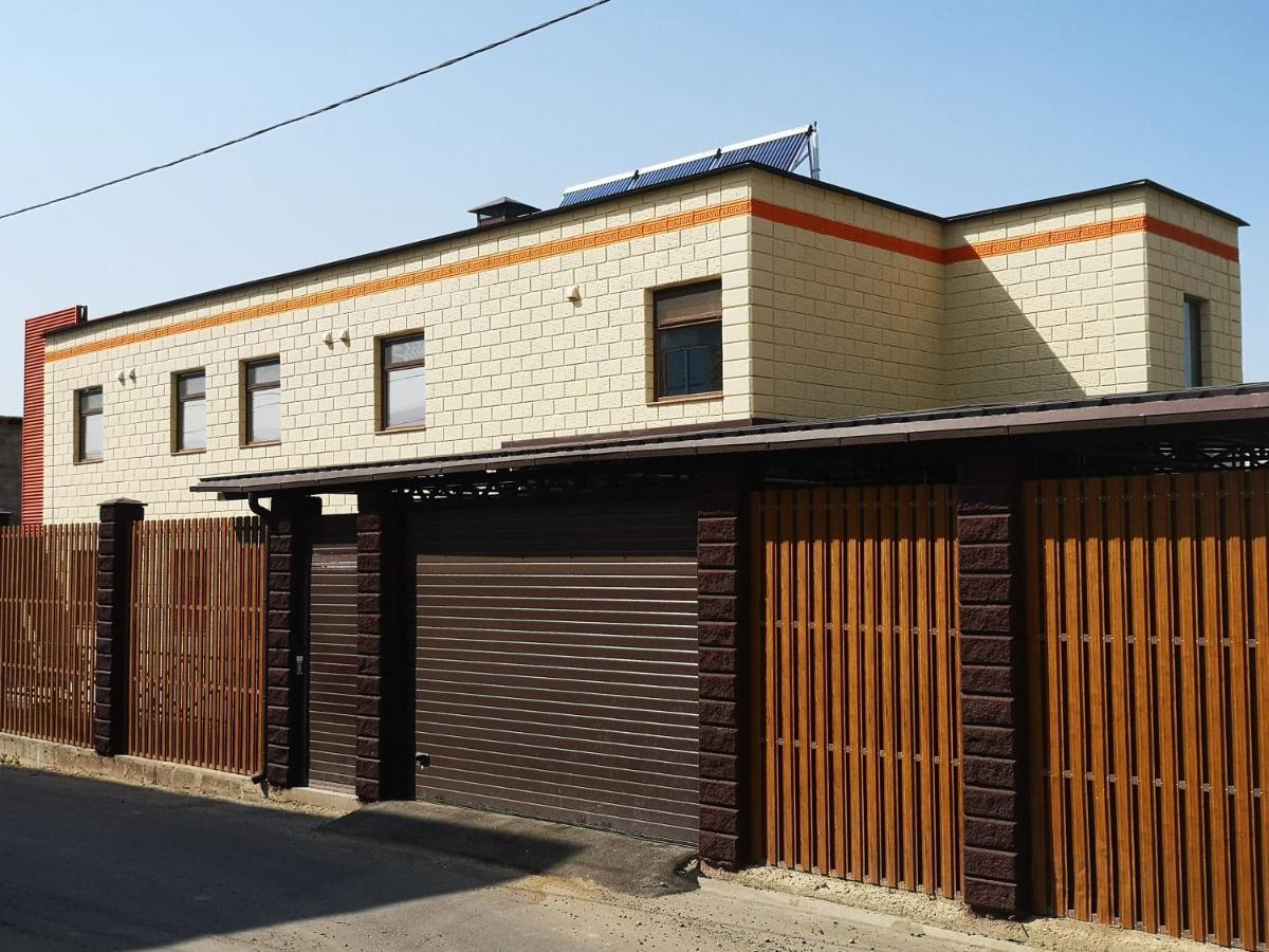 Гостевой Дом Discovery Almaty Exterior photo